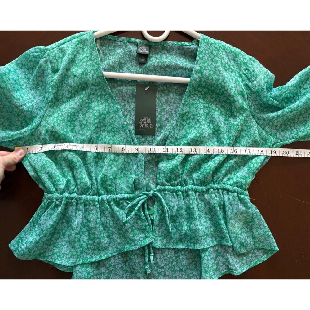 Wild Fable NWT Sheer Floral Bell Sleeve Cropped Festival Blouse Size Medium - Picture 8 of 10